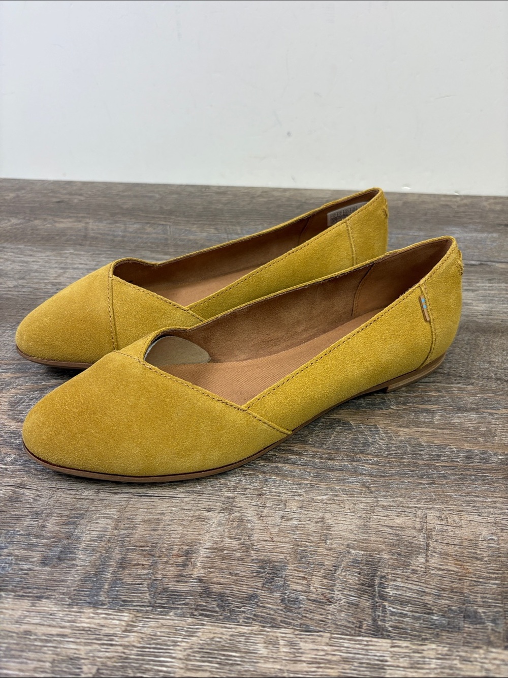 TOMS Jutti Mustard Yellow Suede Ballet Flats Women’s Size 8